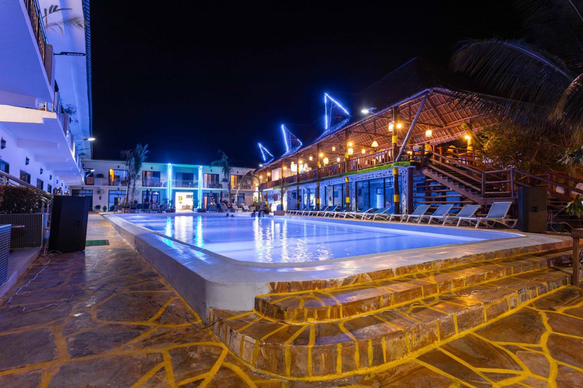 Canary Hotel & Spa Nungwi Bagian luar foto