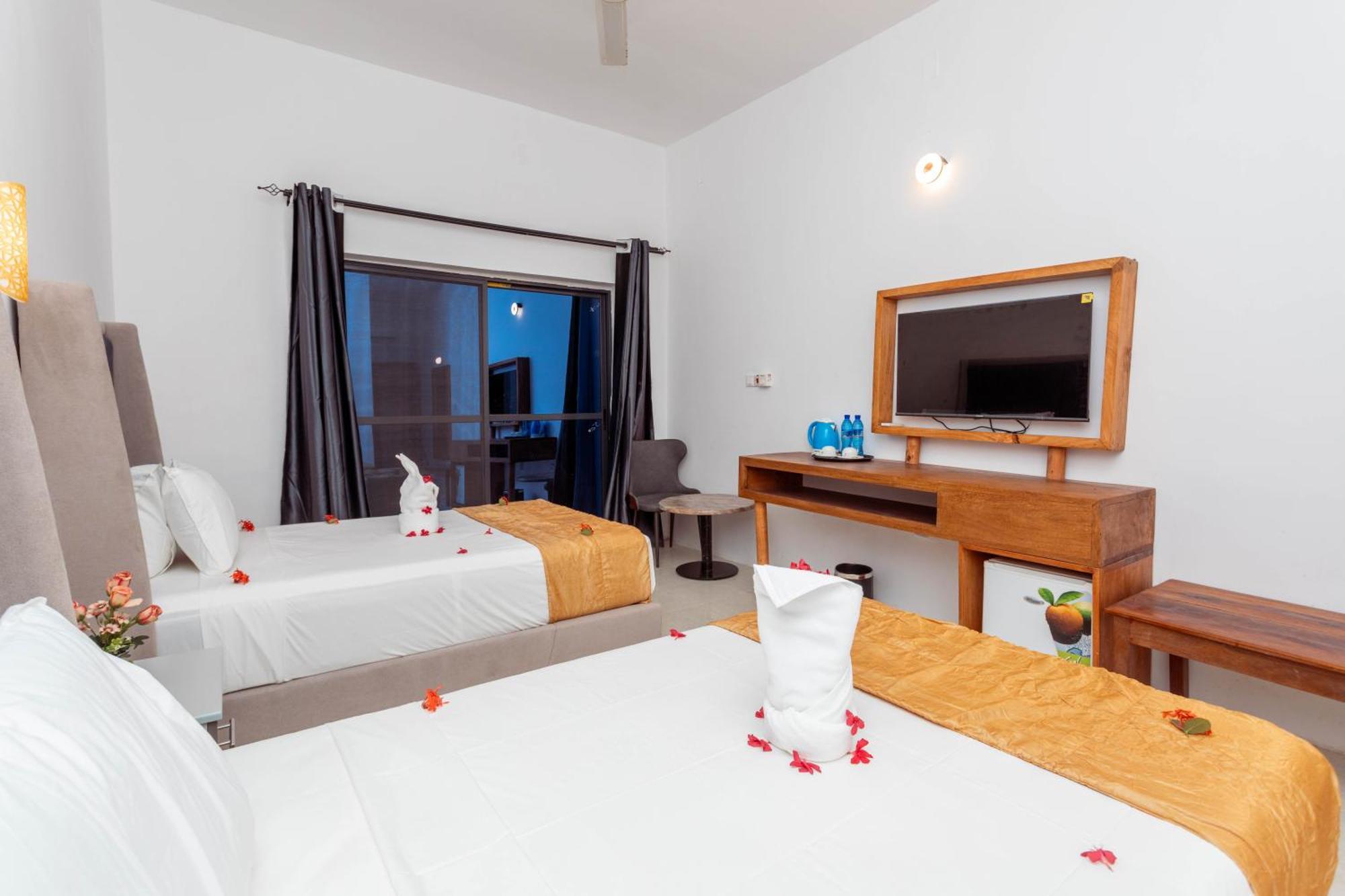 Canary Hotel & Spa Nungwi Bagian luar foto